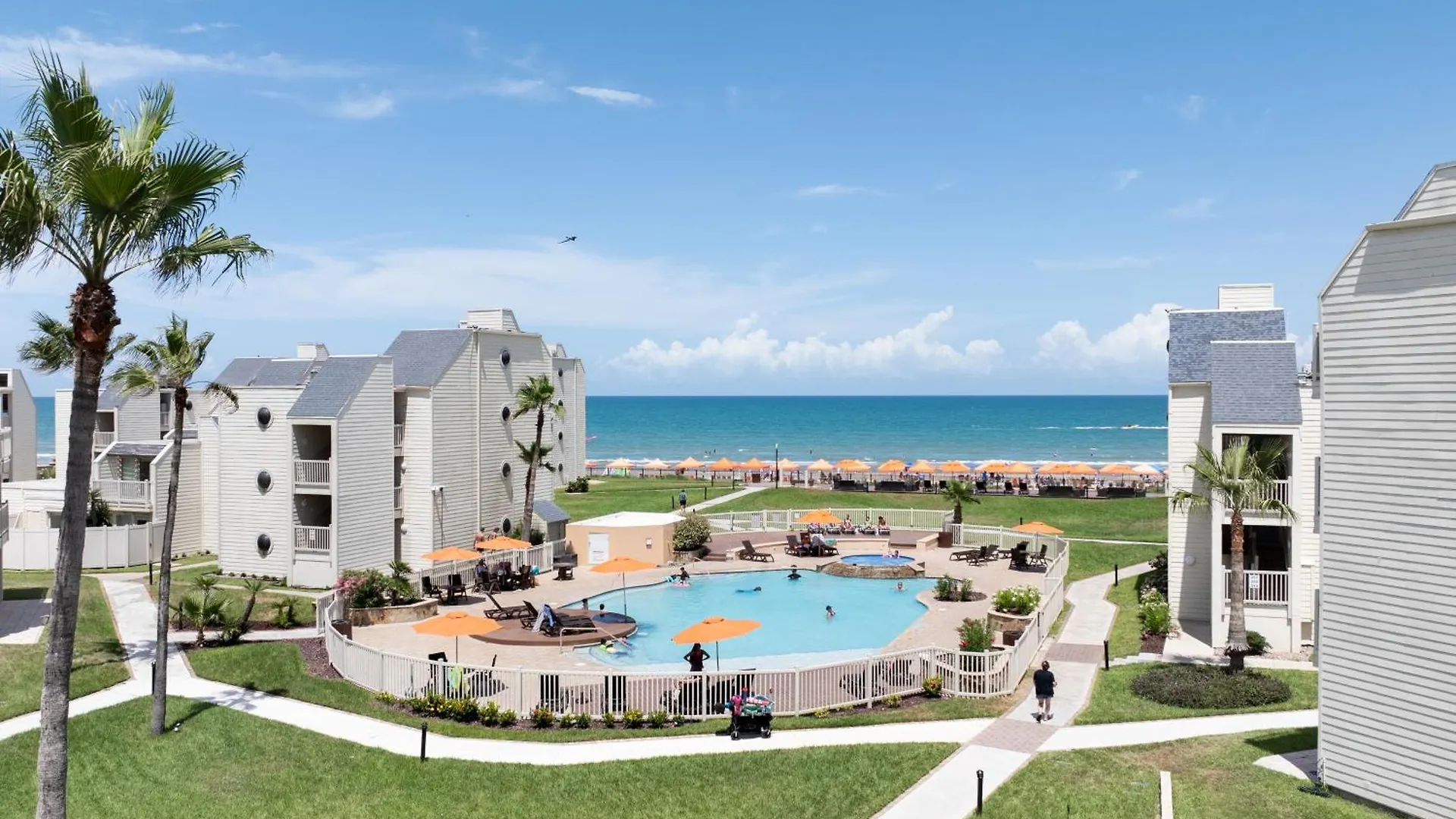 Apartment New Stunning Ocean-view Beachfront Resort, Heated Pool!