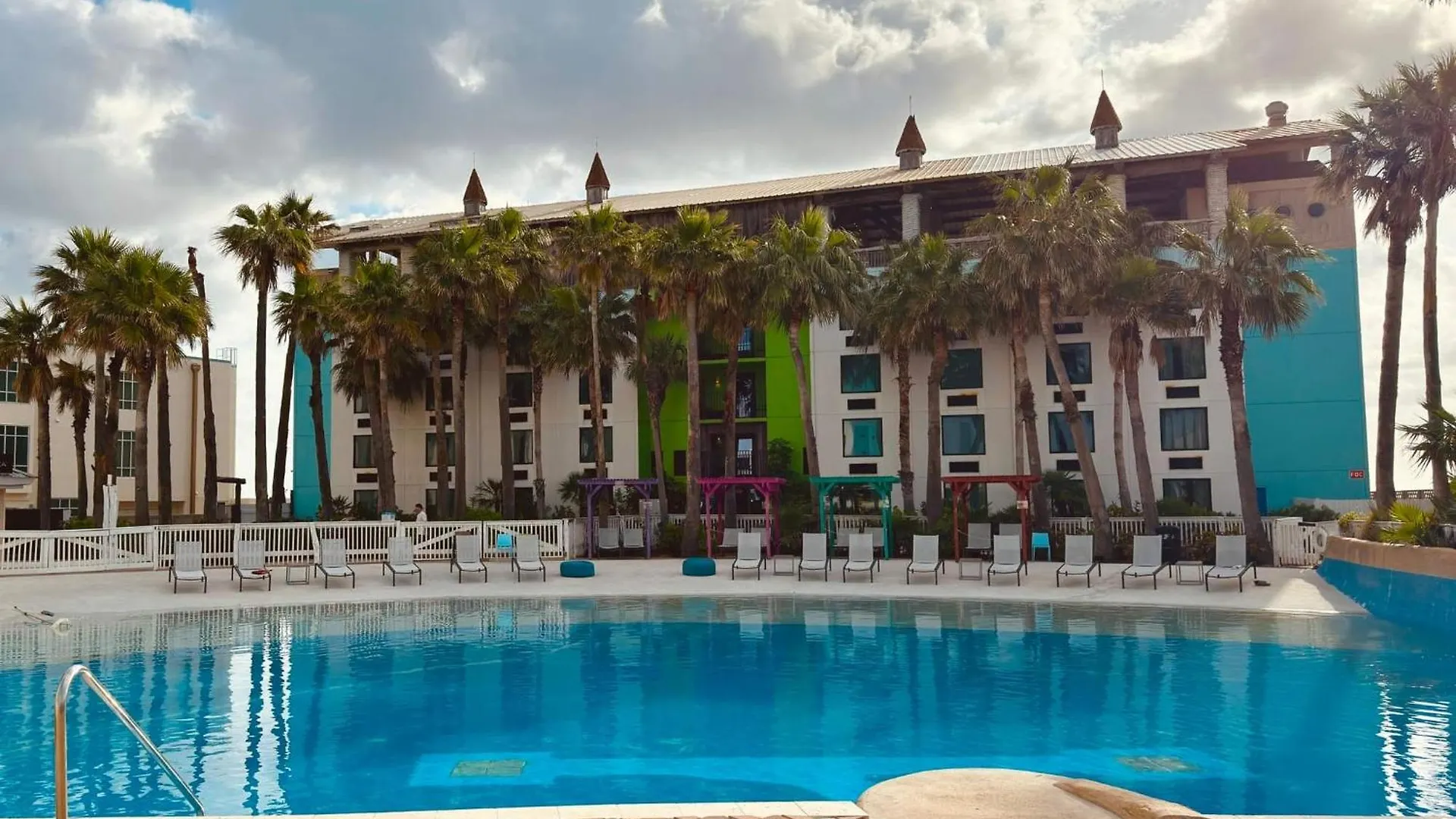 South Padre Island-beach Front By Ihg 3*