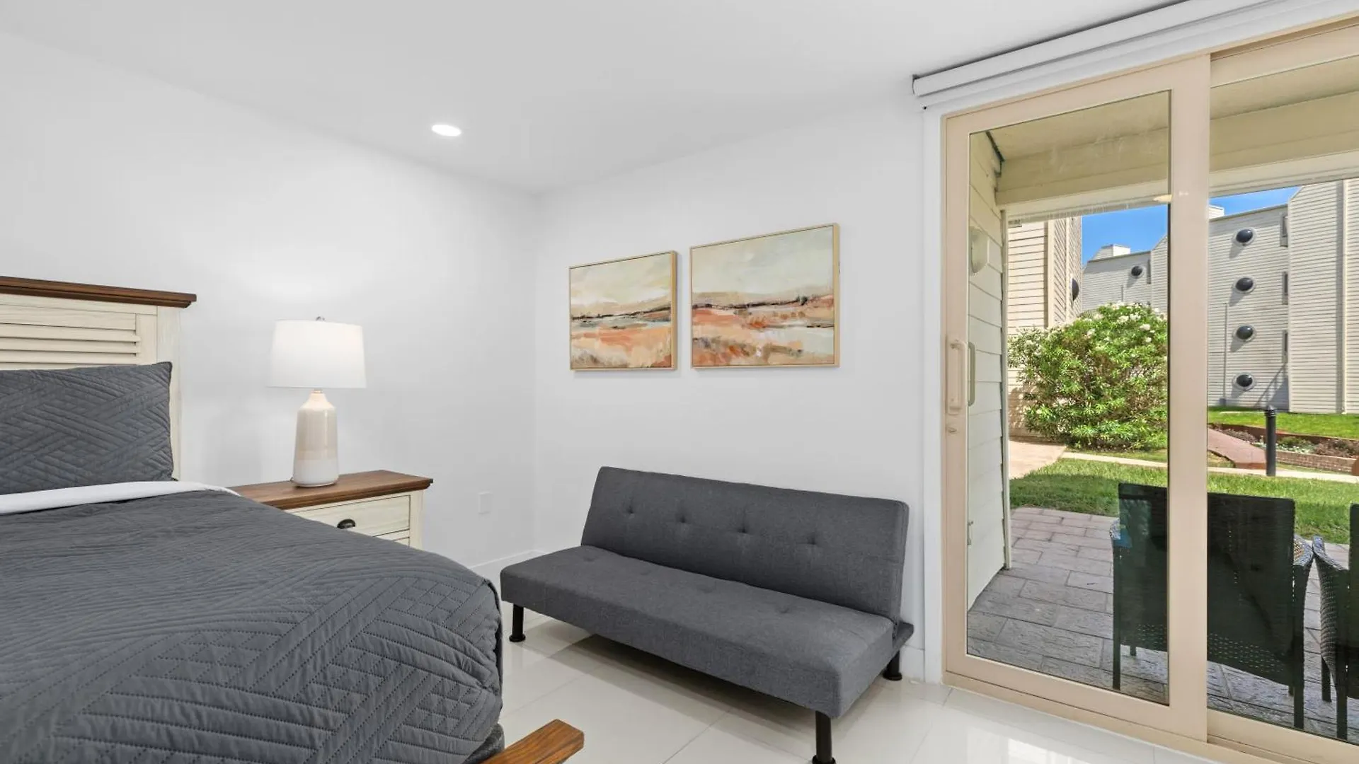 Ground Level Pet-friendly Seconds From Beach Holiday home South Padre Island