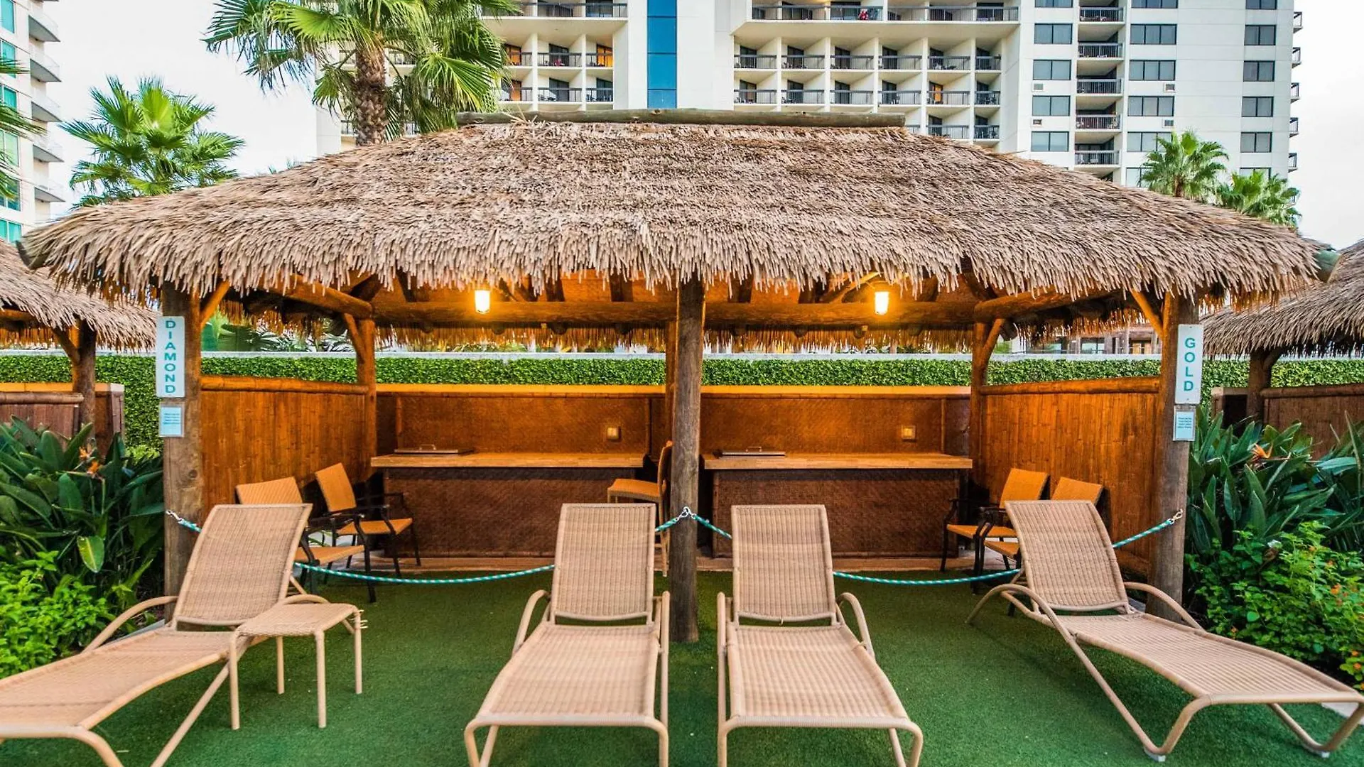 1901 Sapphire Beachfront 3 Bedroom