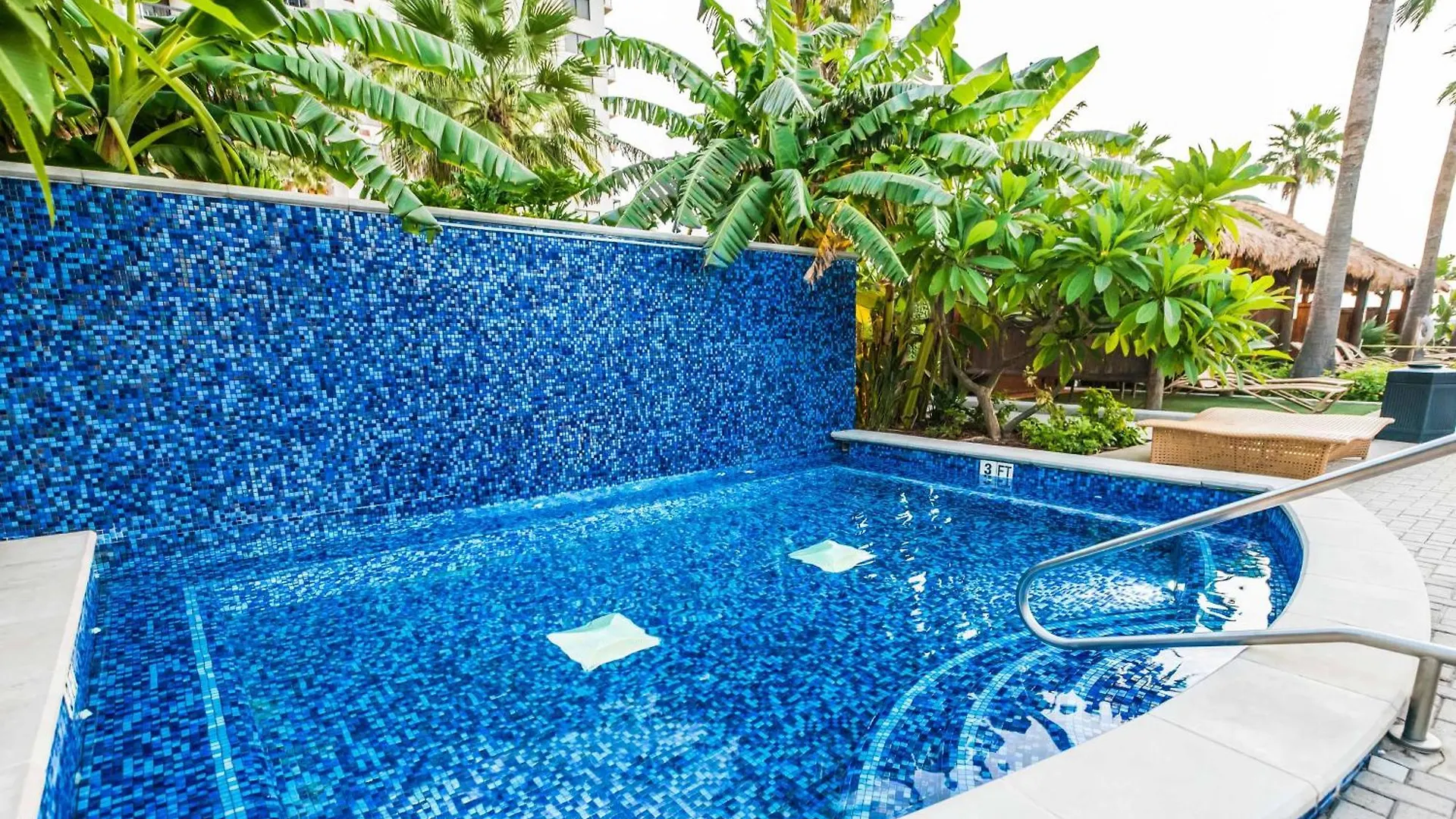 1901 Sapphire Beachfront 3 Bedroom Apartment