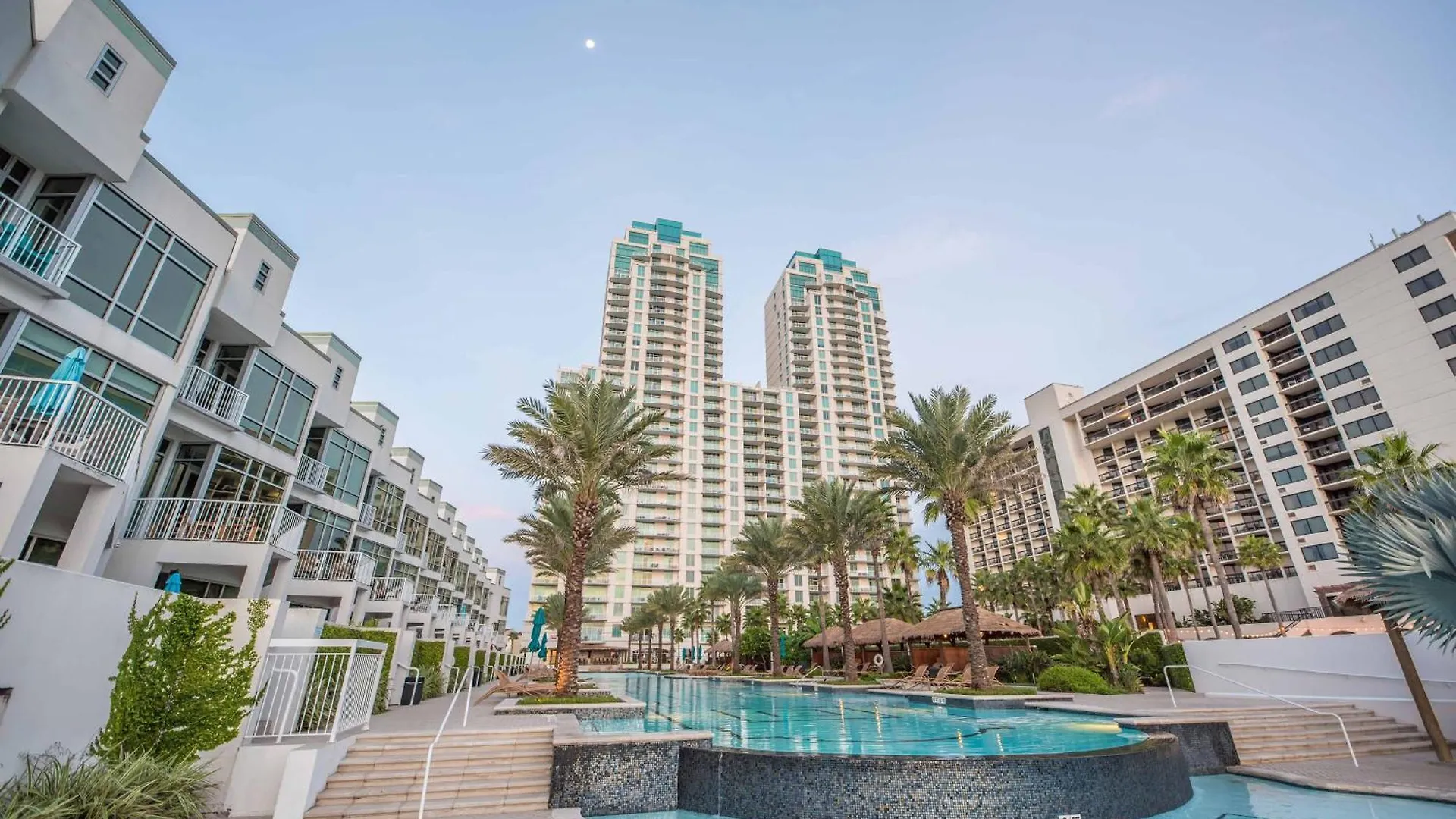 Apartment 1901 Sapphire Beachfront 3 Bedroom