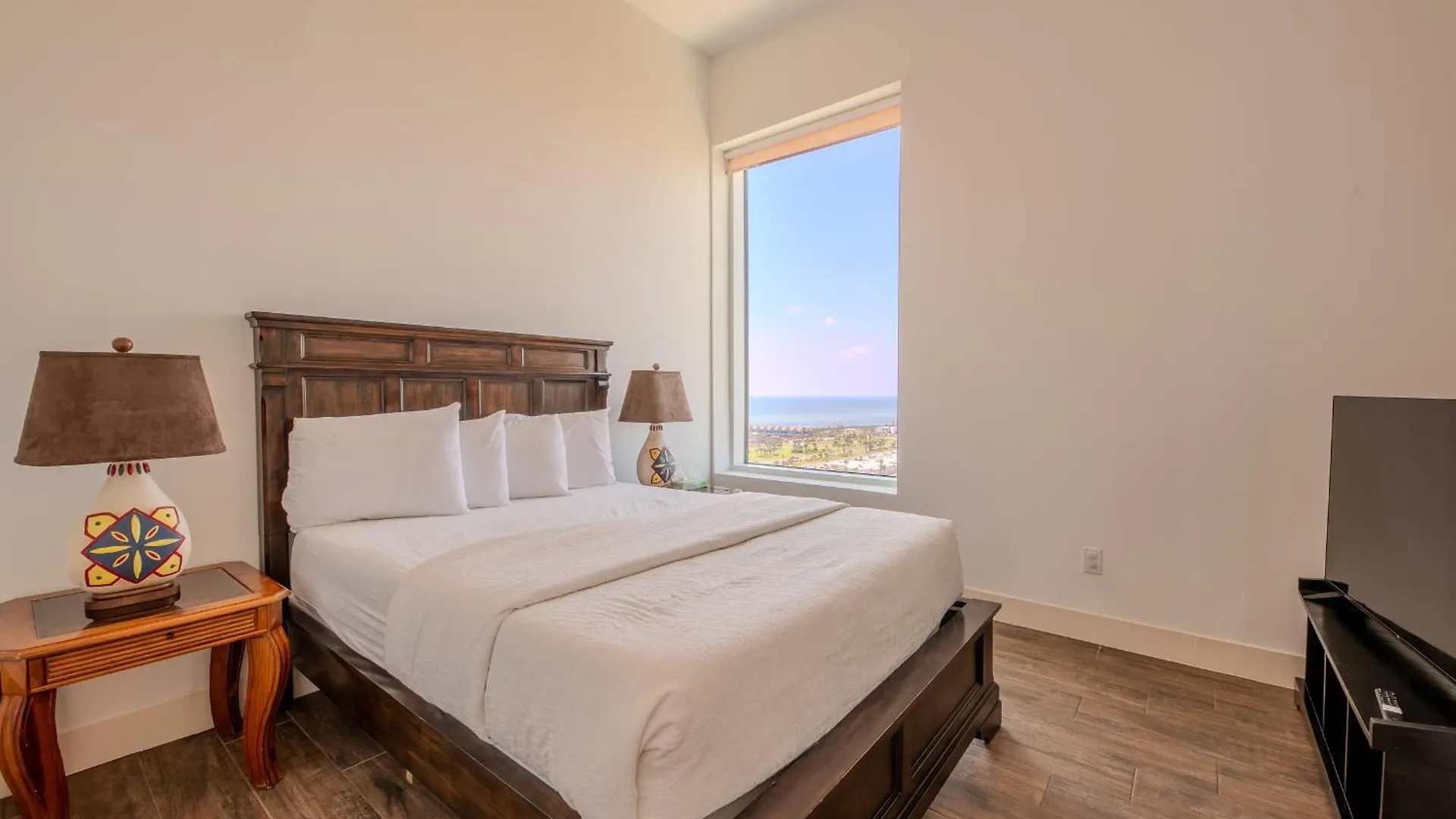 Apartment 1901 Sapphire Beachfront 3 Bedroom *