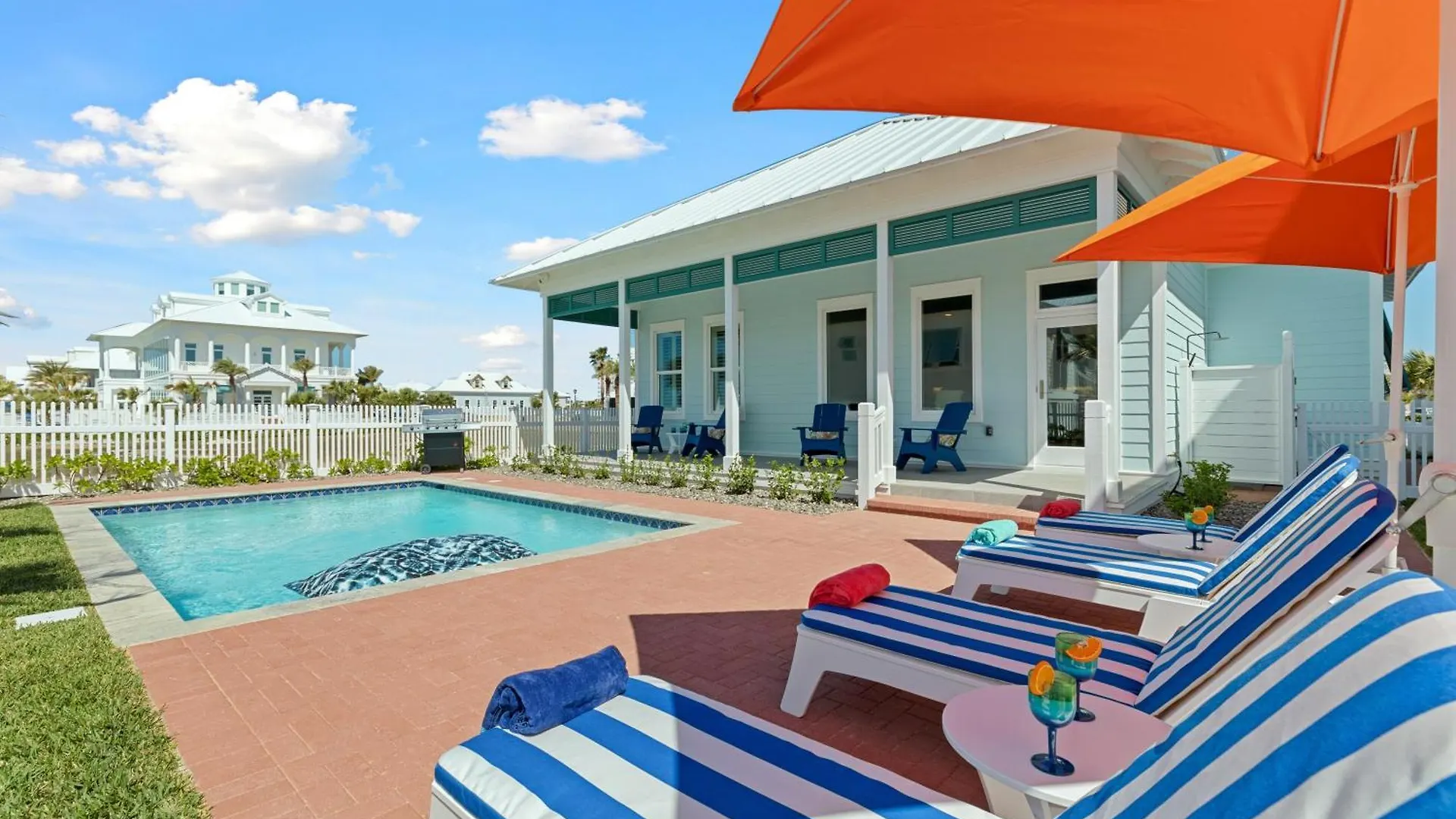 Lucky Turtle - Private Marina Front With Pool Holiday home *