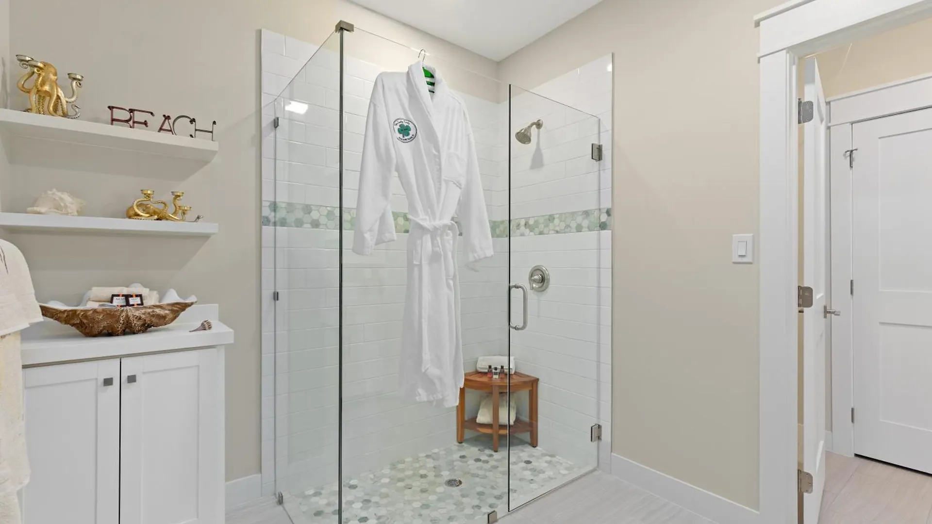 Holiday home Lucky Turtle - Private Marina Front With Pool *