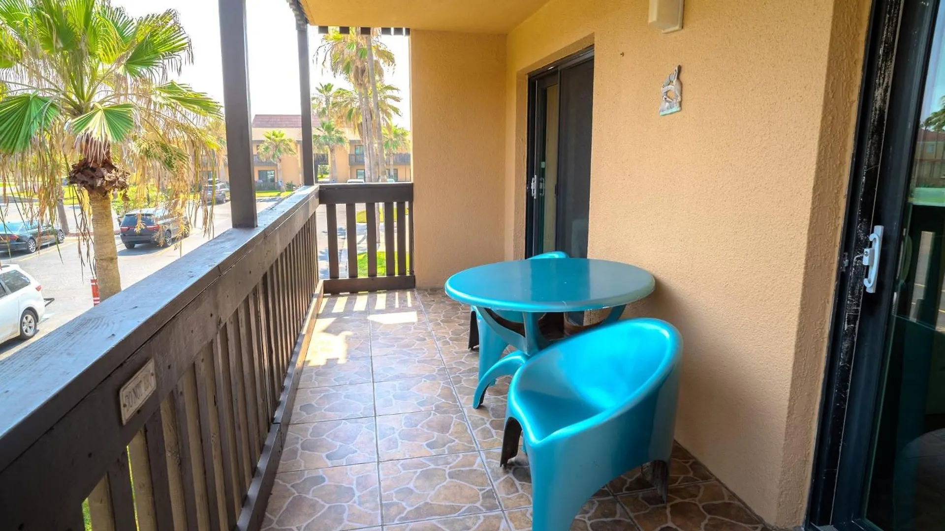 Herons Haven Coastal Elegance With Pool Access 223
