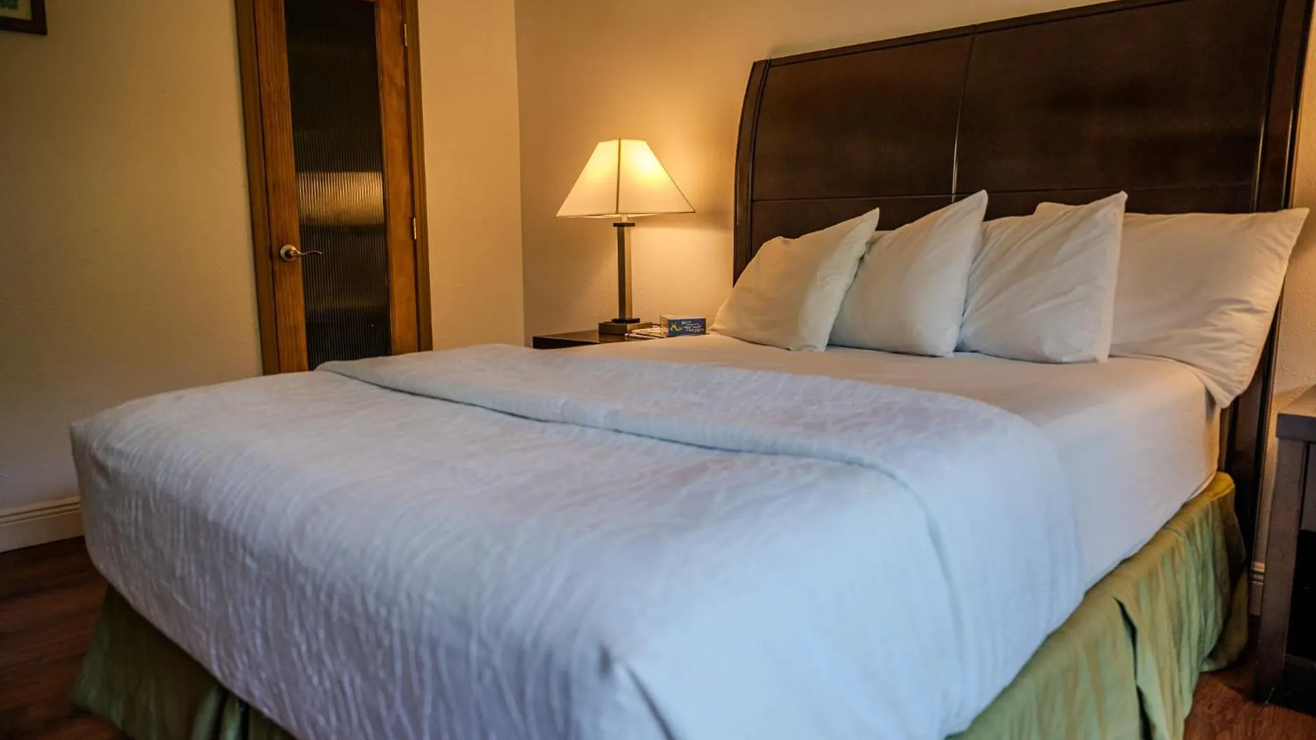 Toucans Retreat Tranquil 1br With Patio 102 Apartment *