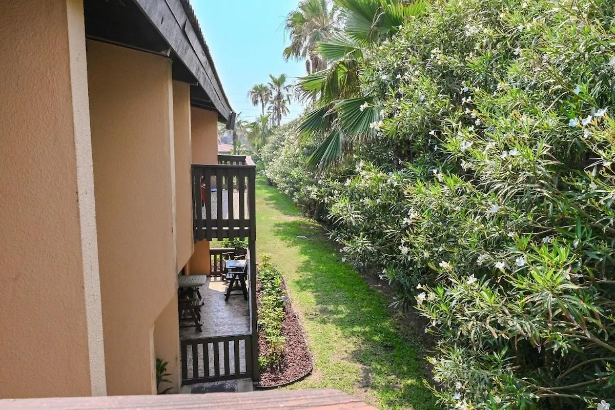 Apartment Tropical Retreat Coastal 1br Getaway With Balcony 212
