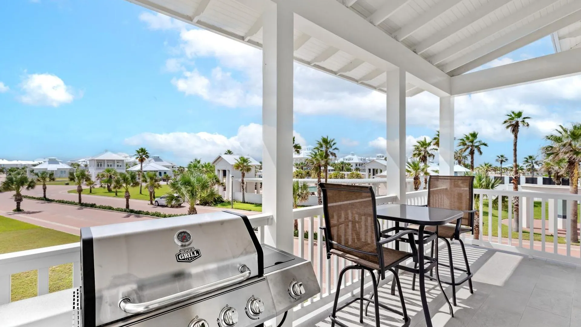 Seaside Rendezvous - Private Across From Community Park