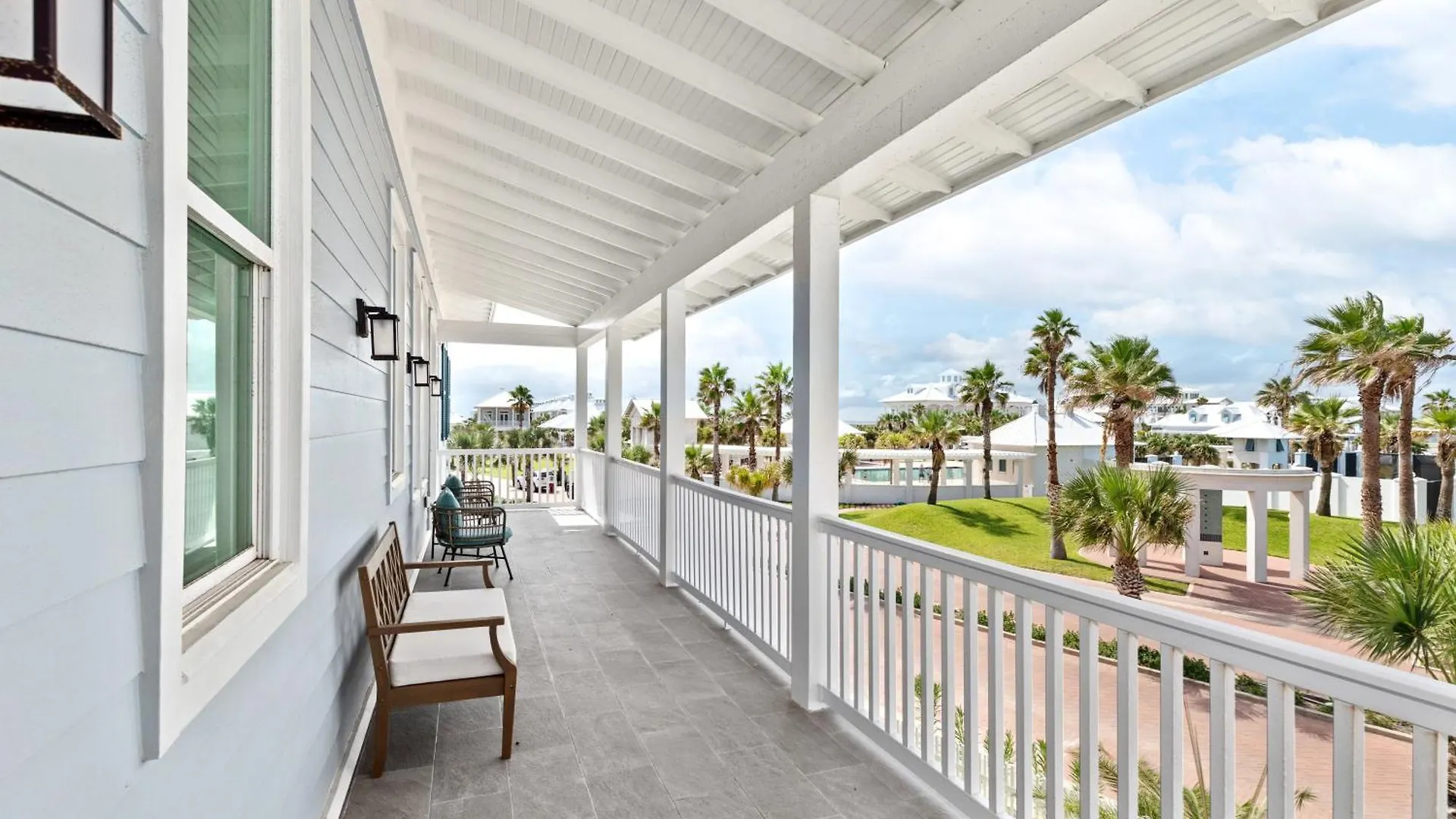 Seaside Rendezvous - Private Across From Community Park Holiday home