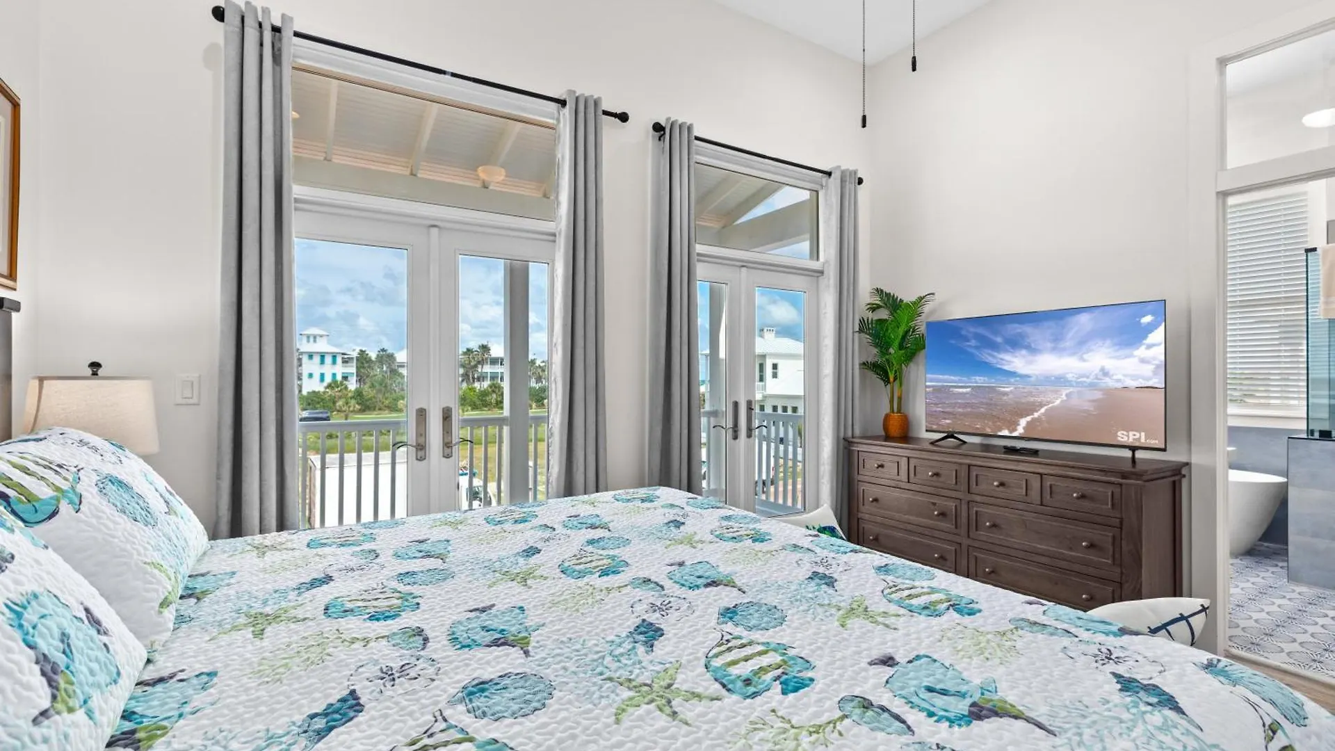 Holiday home Seaside Rendezvous - Private Across From Community Park South Padre Island