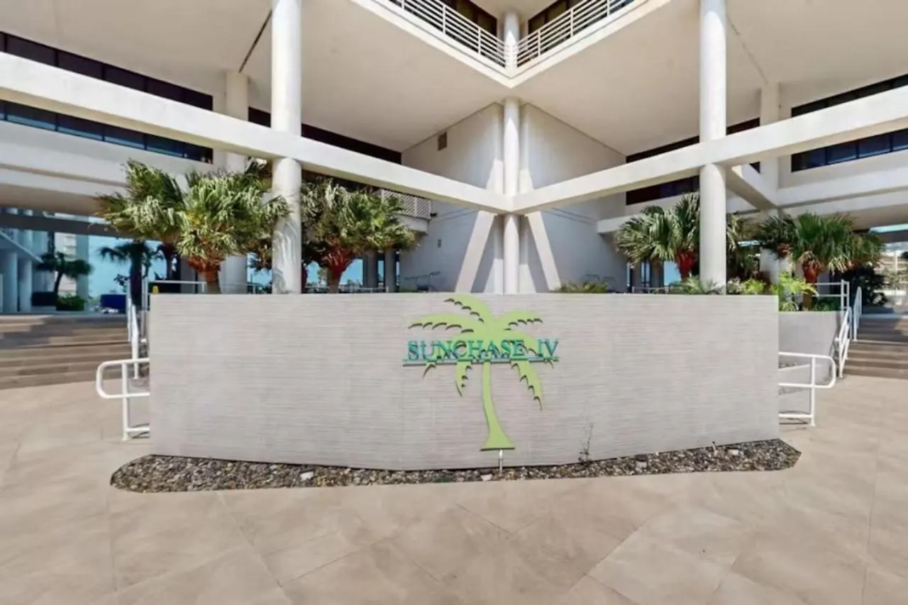 Apartment Oceanfront Haven With Spacex Views *