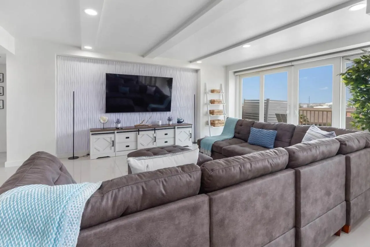Apartment Amazing Beachcombers Paradise