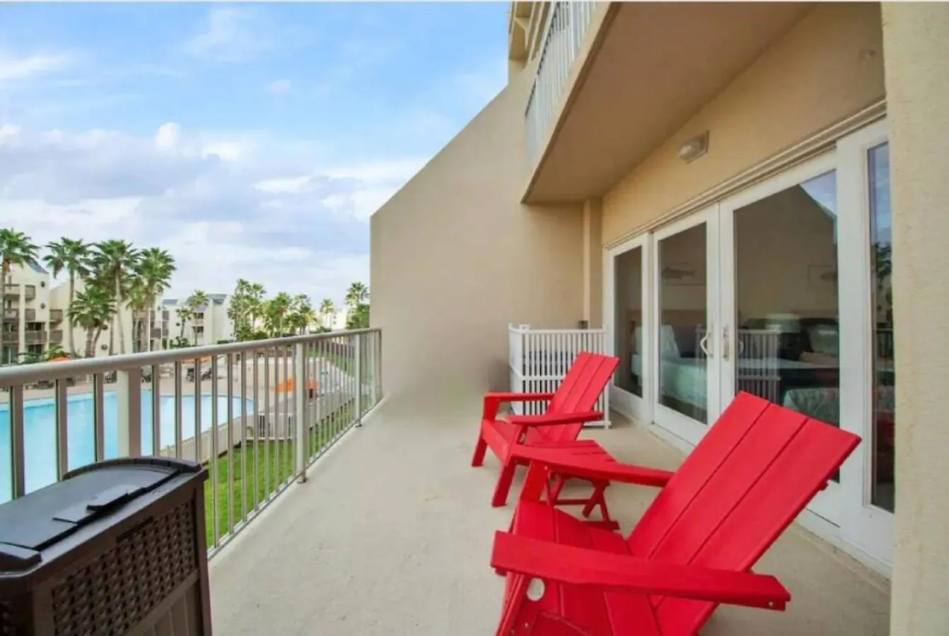Relax Luxury Beachfront With Amazing Terrace Holiday home South Padre Island