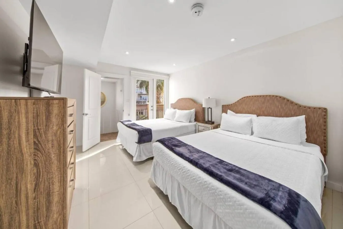 Amazing Bahiamar Beachfront 2 Steps From Amenities