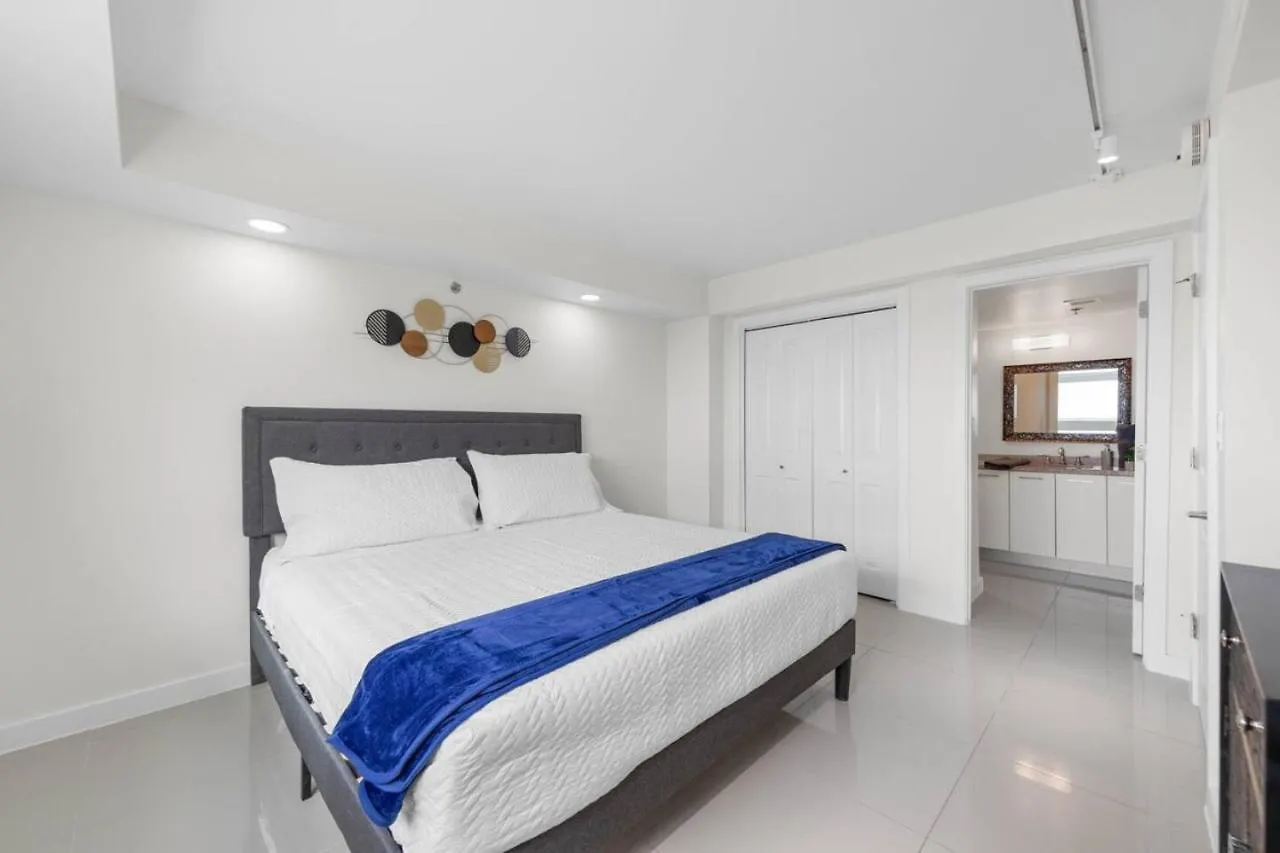 Solare Tower, Sunset Oasis, Beachfront Complex Apartment South Padre Island