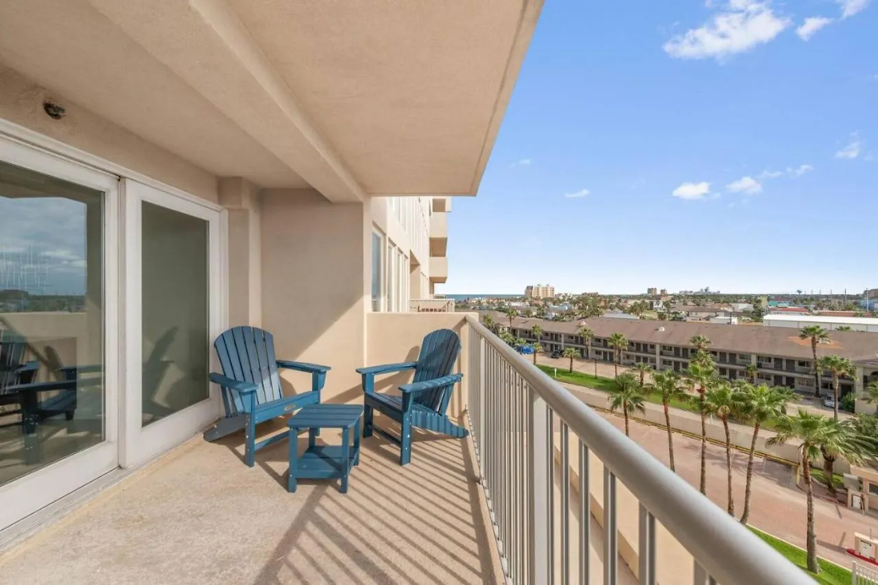 Solare Tower, Sunset Oasis, Beachfront Complex Apartment *