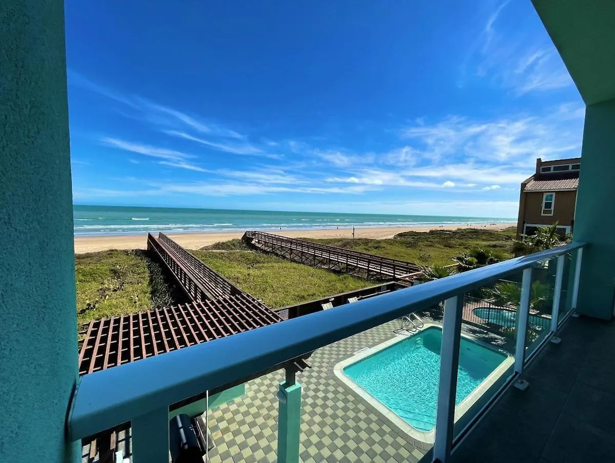 5 Bedroom Beachfront - 2nd Floor Apartment