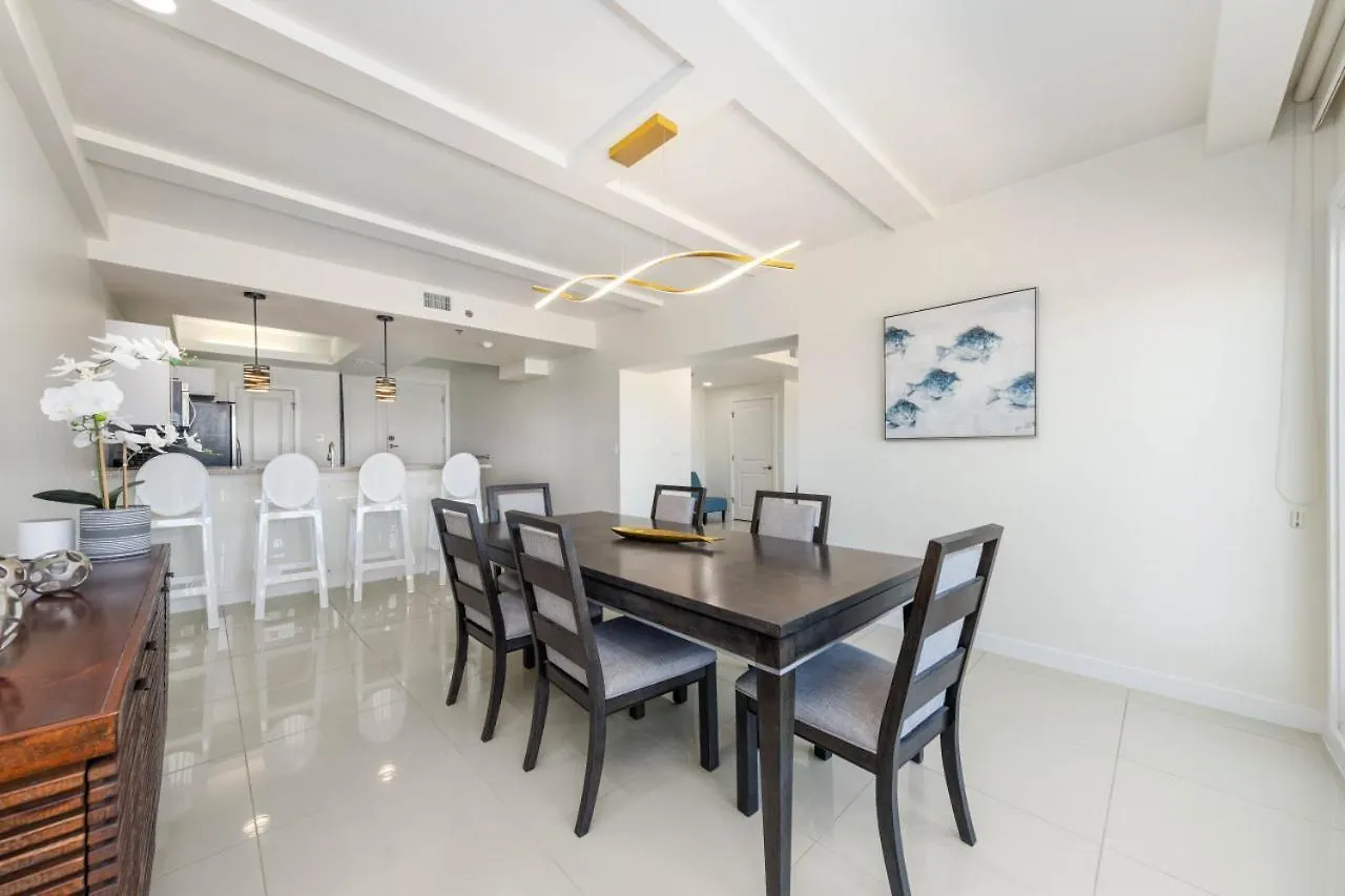 Beachfront Luxury Renewed Apartment *