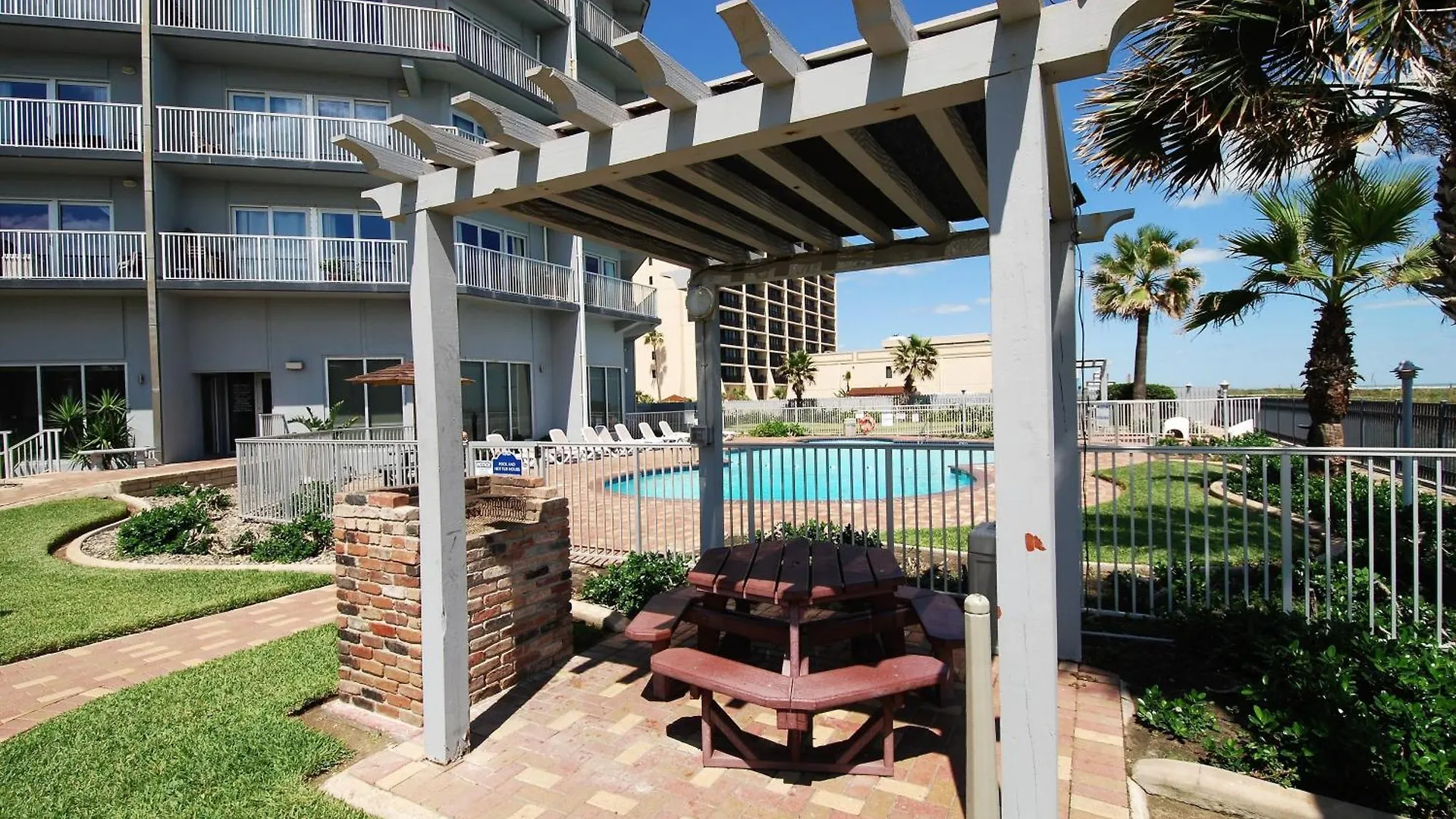 Apartment Aquarius 606 *