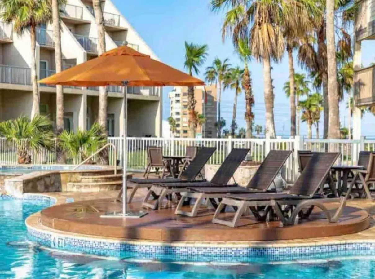 Bahiamar Relaxing Oasis By The Sea