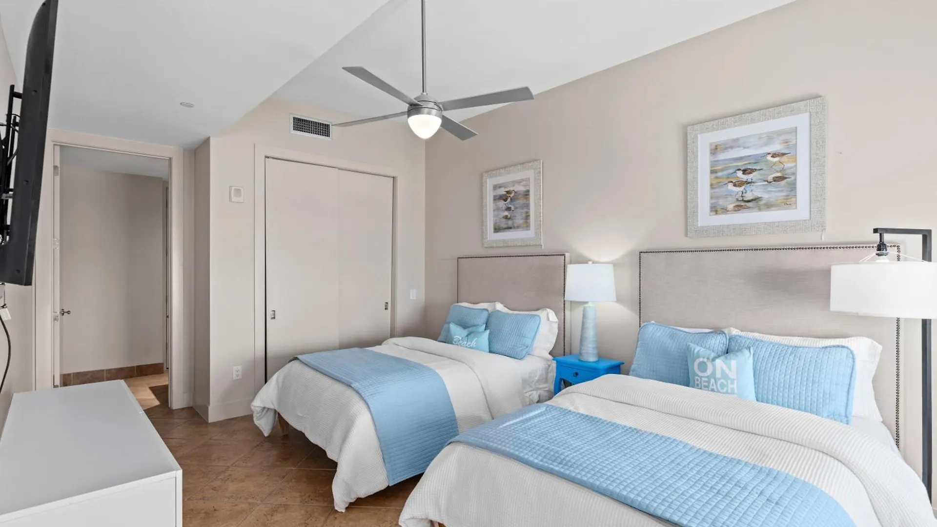 Apartment Sapphire & Unit # 2106
