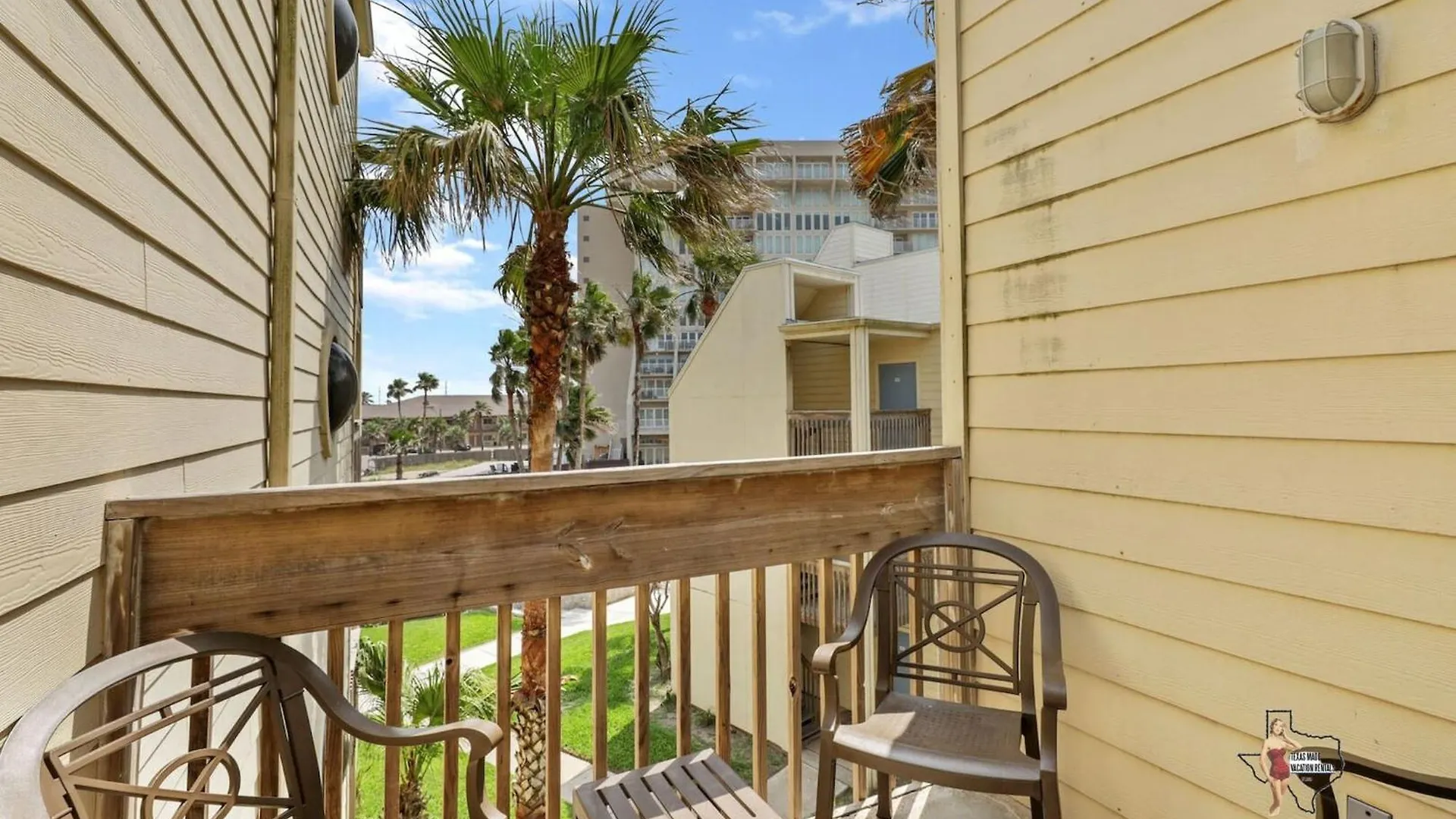 Bahia Mar Solare Beachfront With Two Pools * South Padre Island