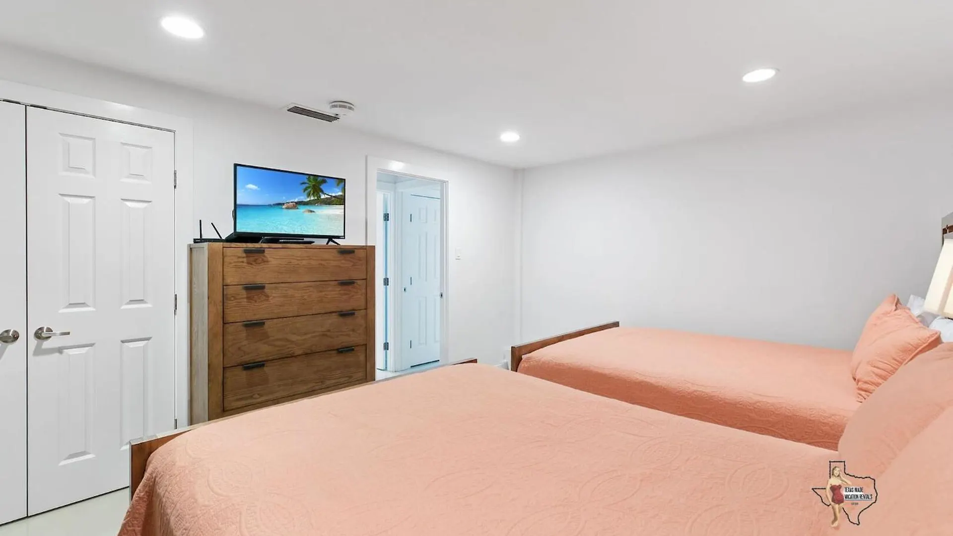 Appartement Bahia Mar Solare Beachfront With Two Pools
