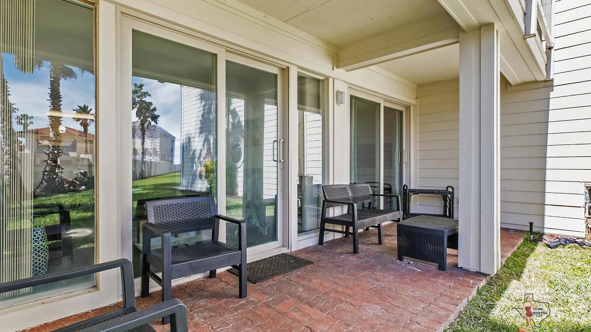 Bahia Mar Solare Beachfront With Two Pools *