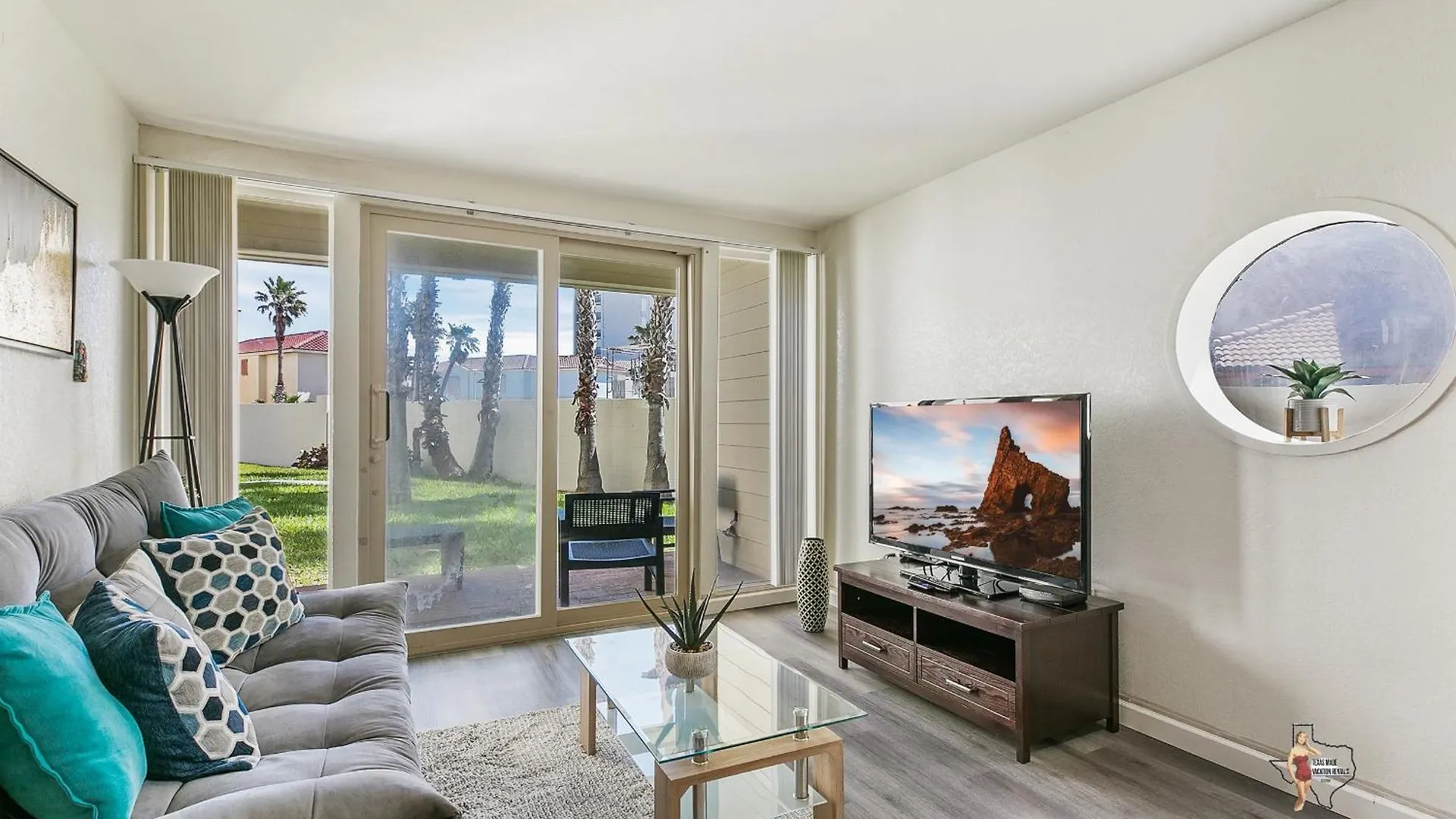 Bahia Mar Solare Beachfront With Two Pools *