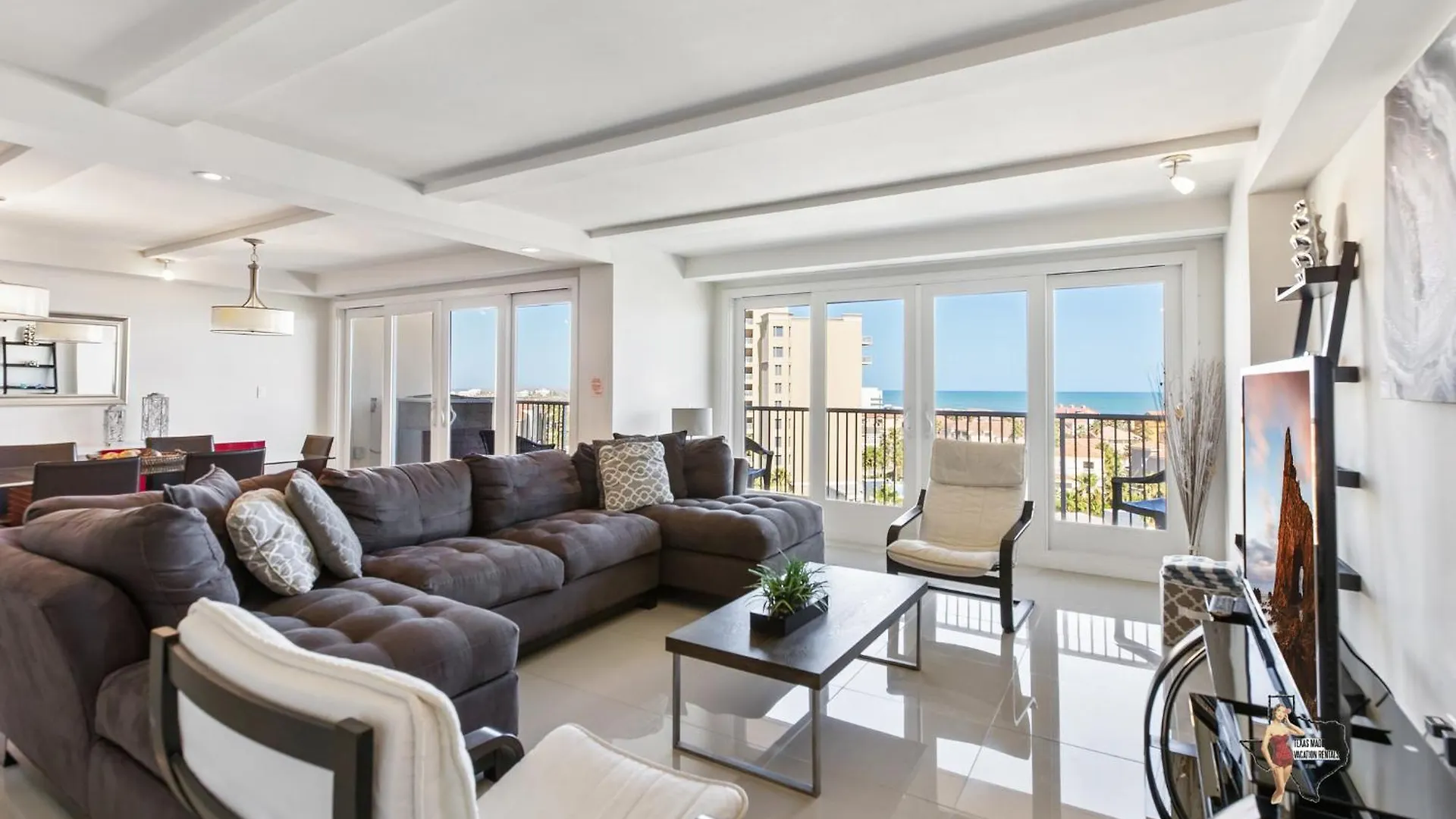 Bahia Mar-solare Tower, Beachfront With Two Pools Apartment