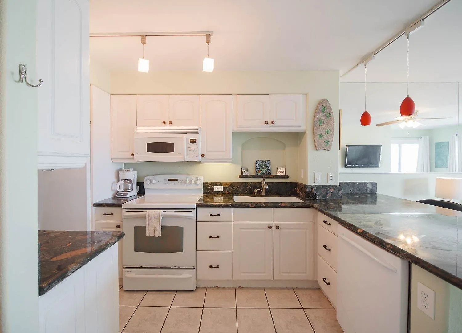 Relaxing Condo, Great Location, 3 Minute Walk To The * South Padre Island