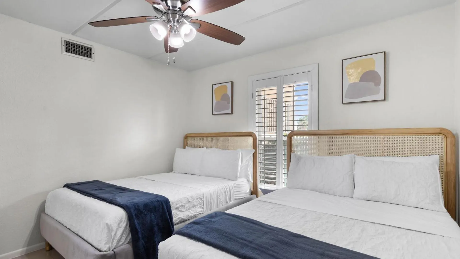 Holiday home Ground Floor Side 2 Min Walk To The