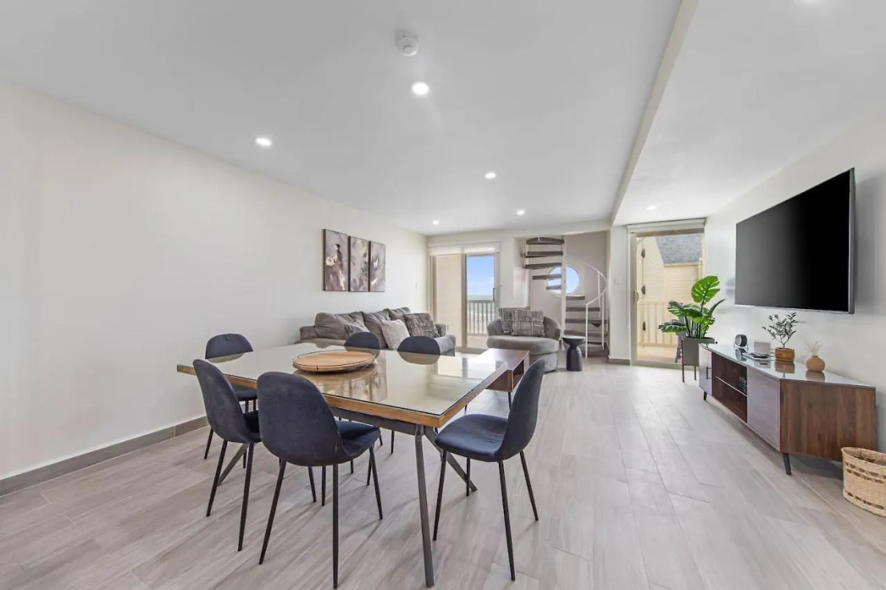 Bahiamar Luxury Oceanfront Oasis Apartment