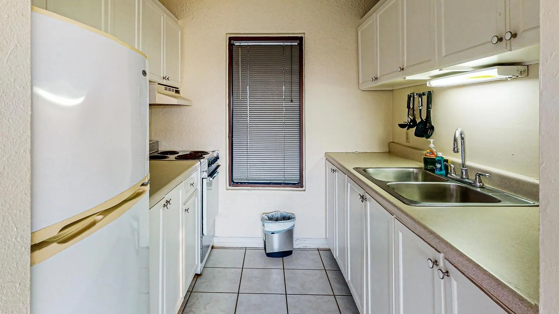 Bay Apartment