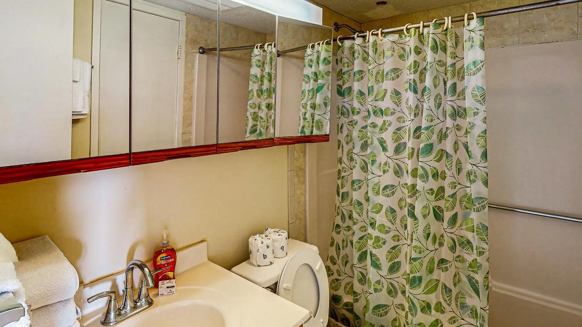 Bay Apartment *