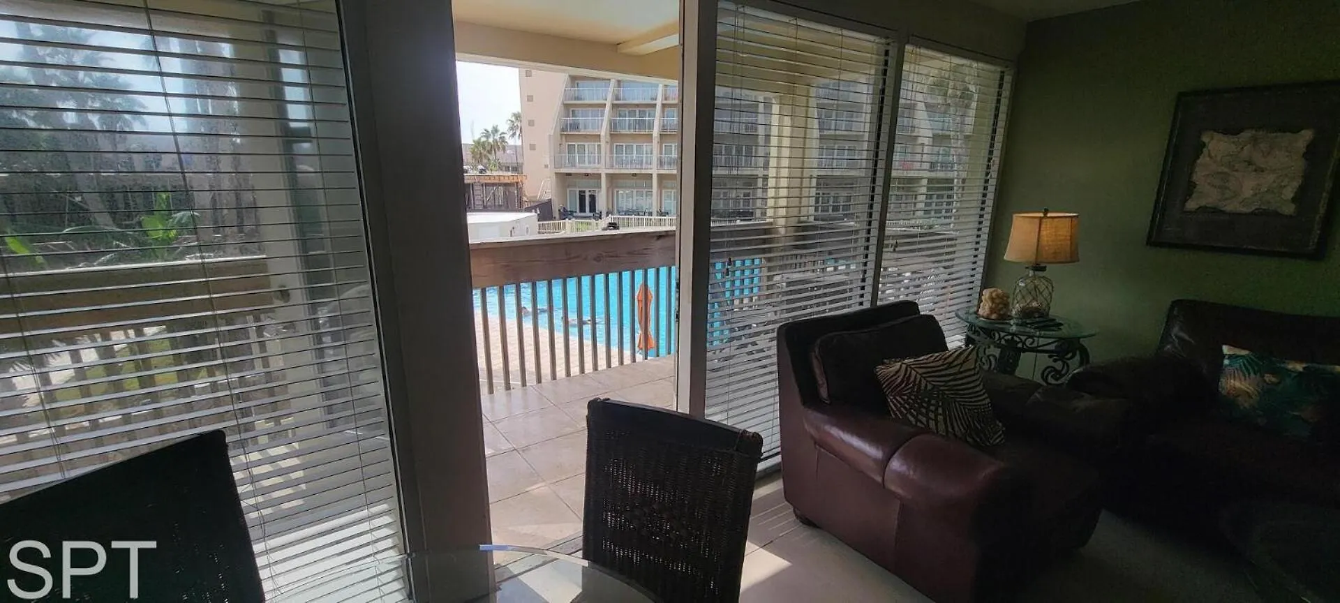 Bahia Mar 851f