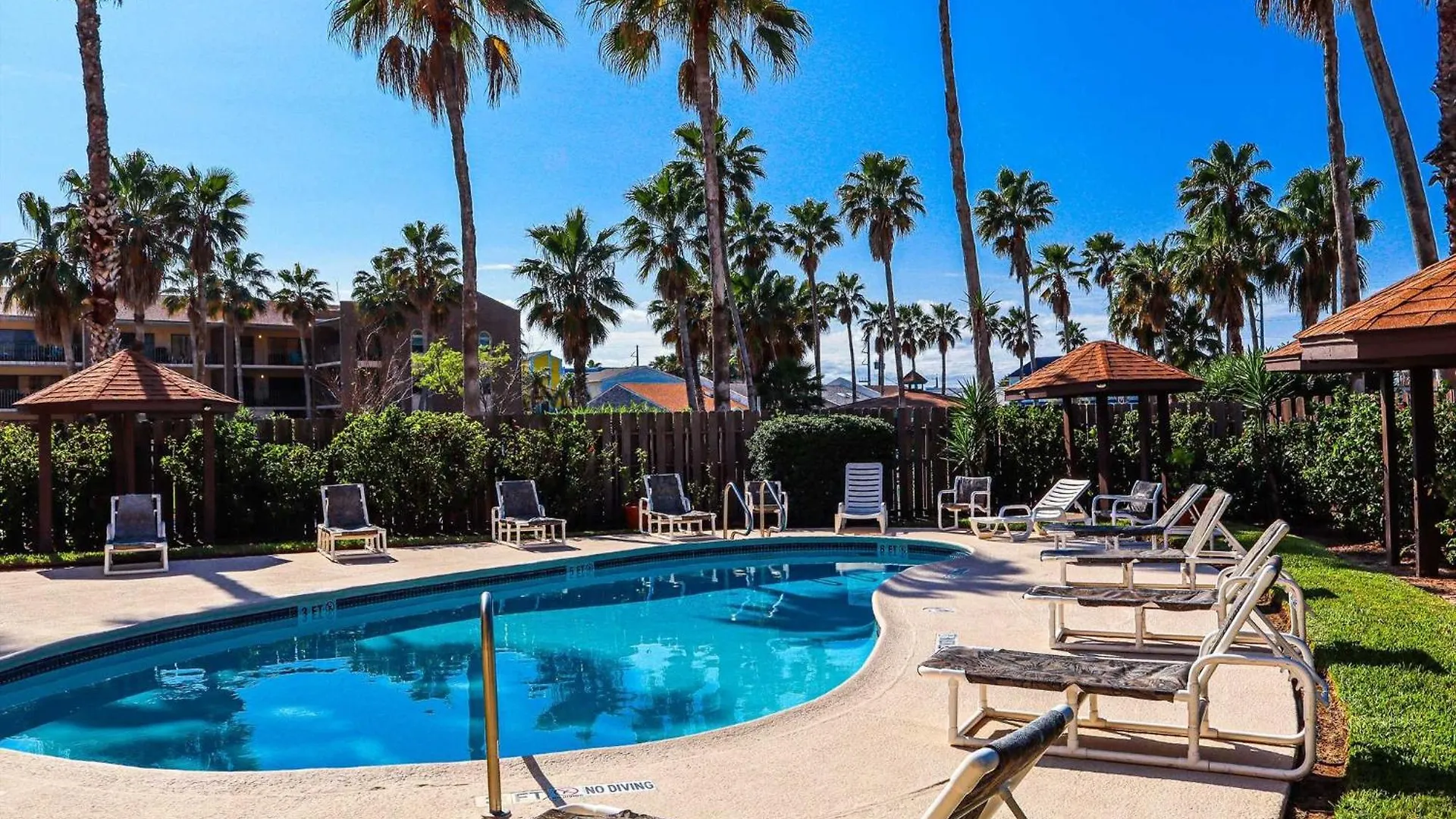 Surfside I 210 Apartment