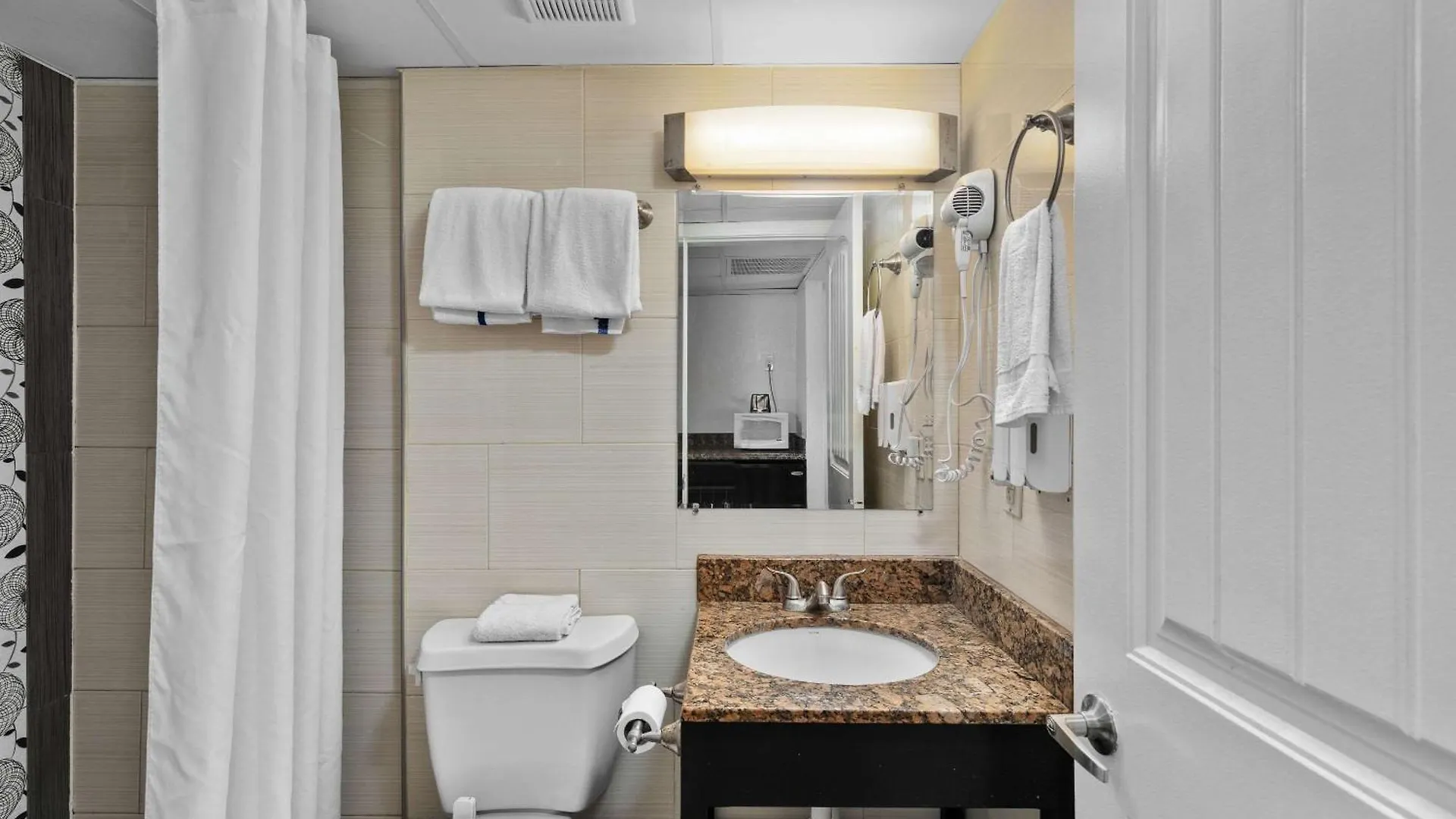 Hotel Windwater And Marina South Padre Island