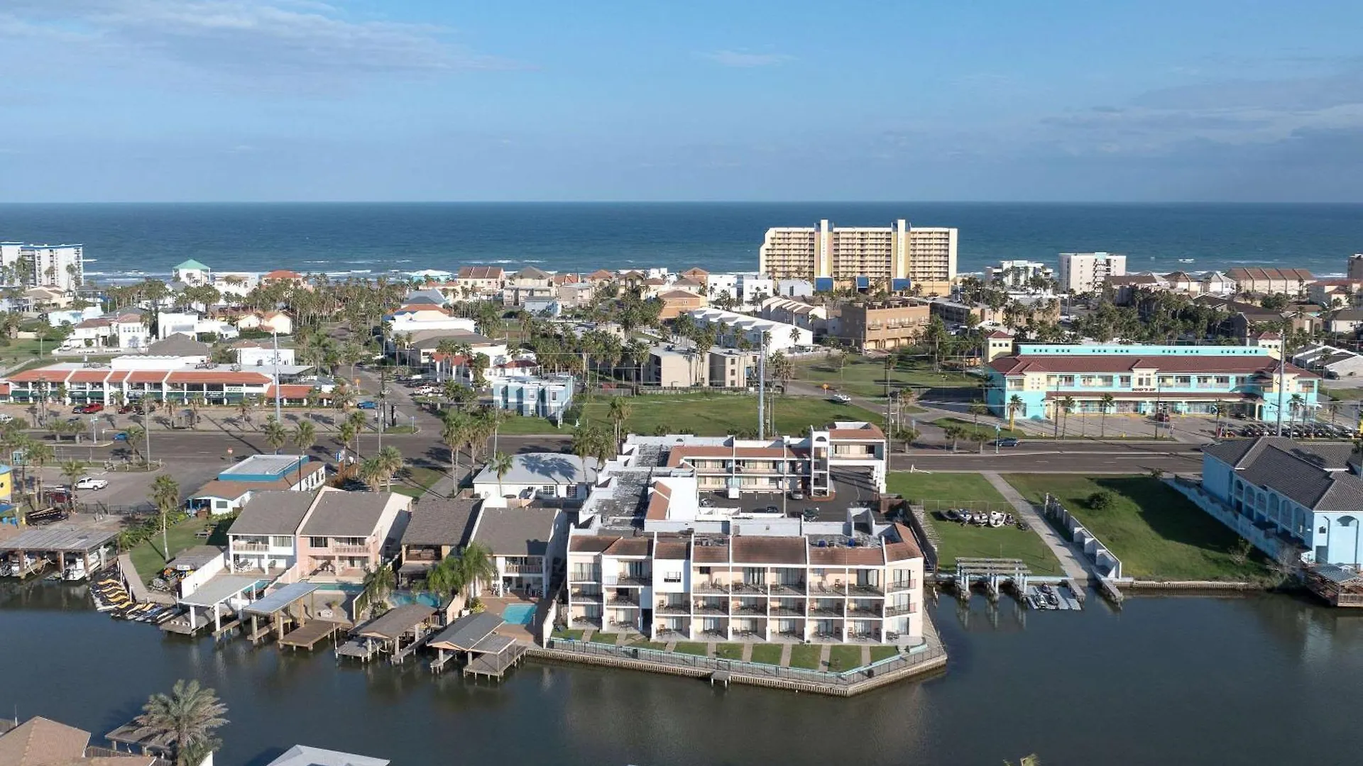 Windwater And Marina Hotel