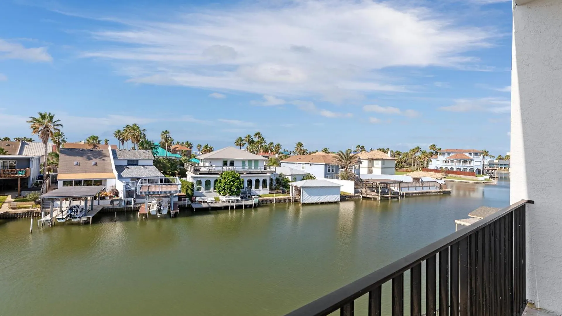 Hotel Windwater And Marina South Padre Island