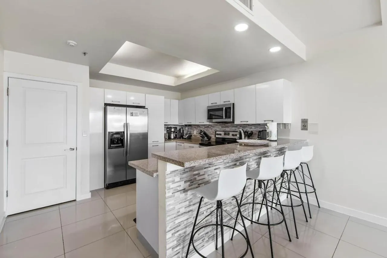 Apartment Solare Tower Luxe Retreat