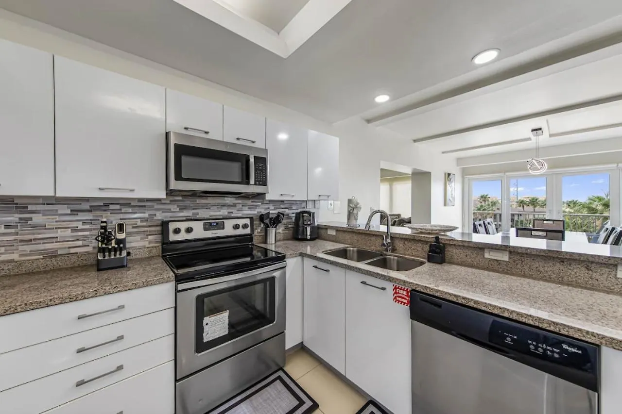 Solare Tower Luxe Retreat Apartment South Padre Island