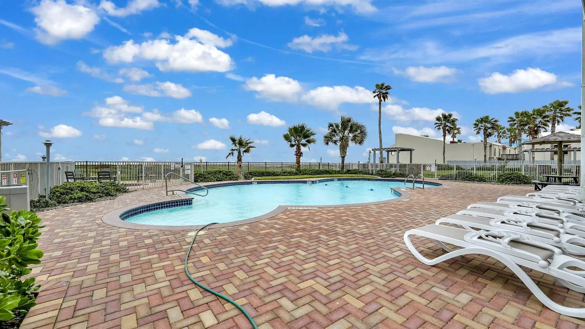 Aparthotel Spectacular 2 Bed 2 Bath Front Beauty At Aquarius South Padre Island