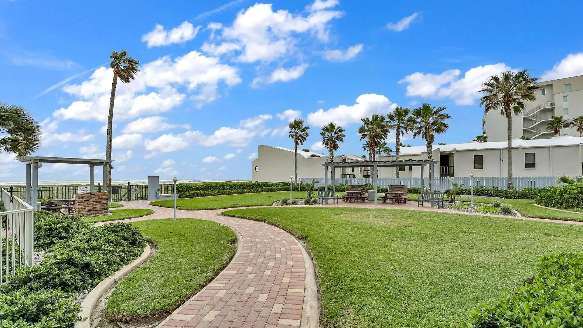 Spectacular 2 Bed 2 Bath Front Beauty At Aquarius * South Padre Island