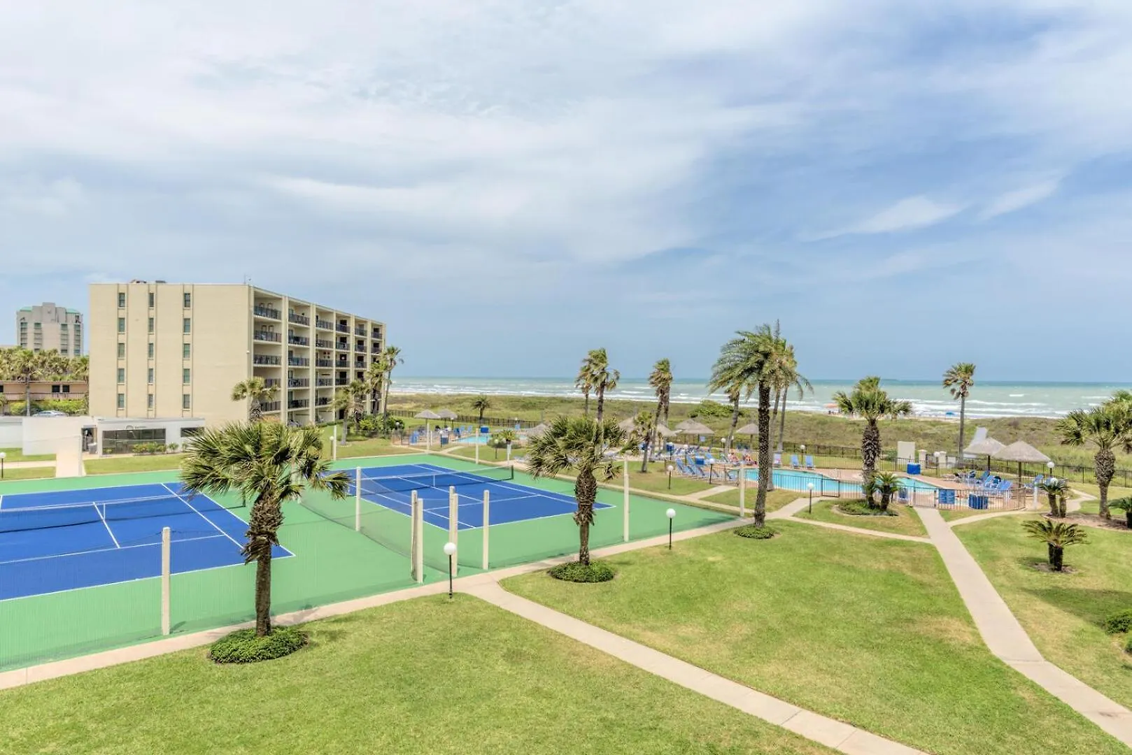 Saida Towers By Padre Getaways *