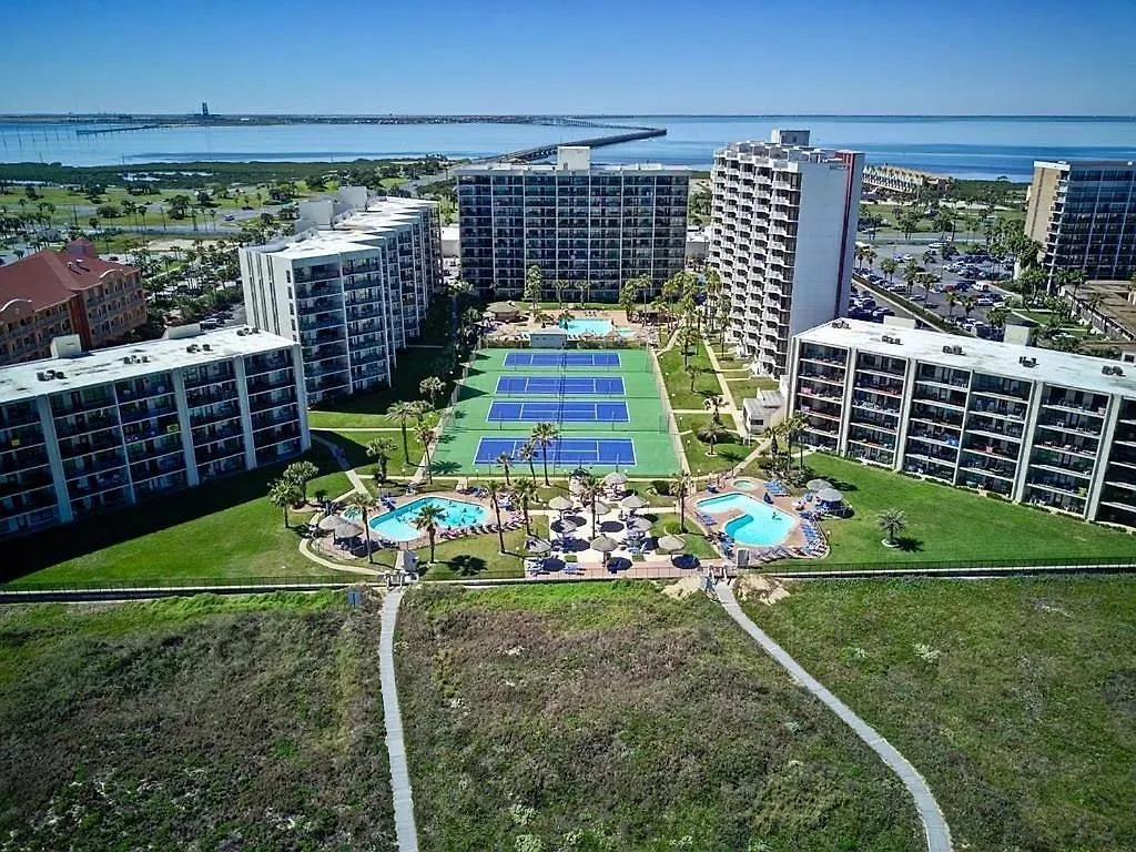 Resort Royale And Tennis Club