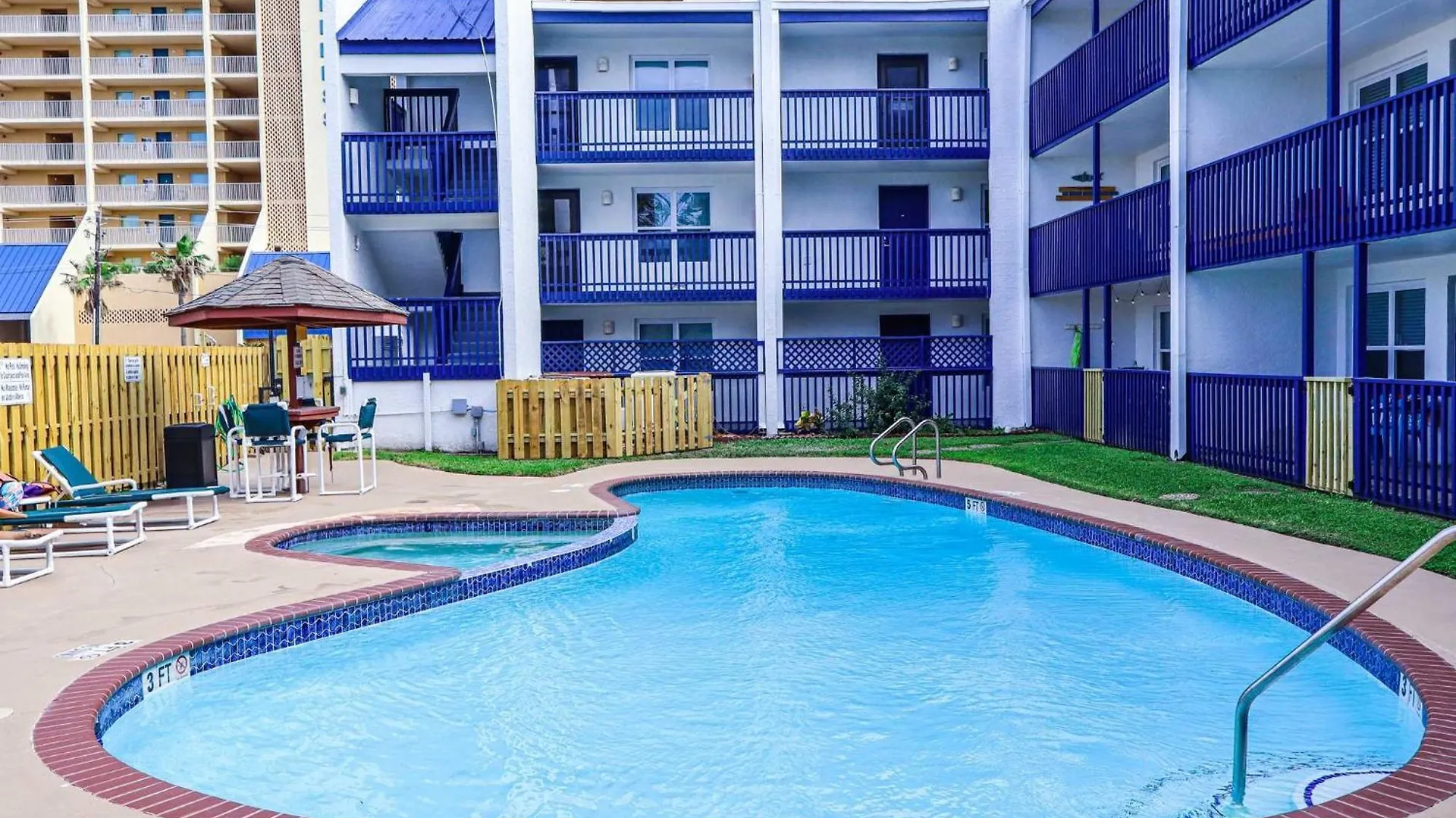 Apartment Surfside Ii 107 *