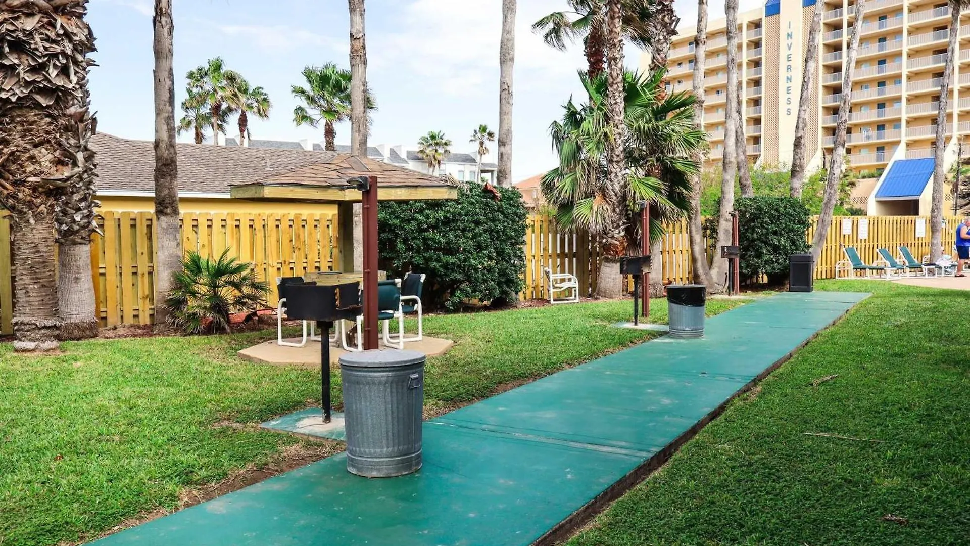 Apartment Surfside Ii 107 *