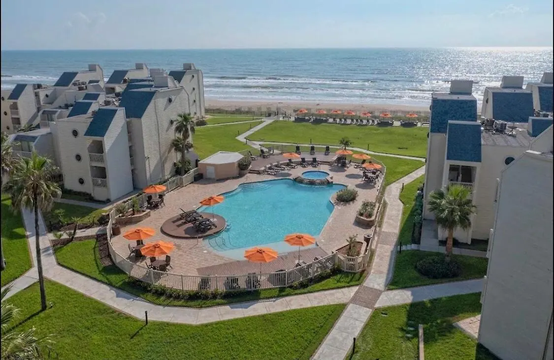 Modern Beachside Wheated Pool 2br-2ba South Padre Island
